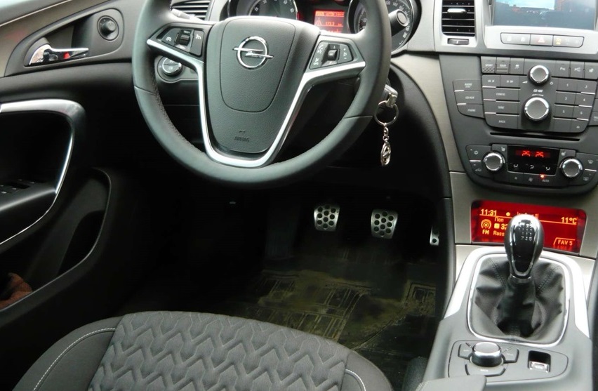 Удаление воздуха из гидравлической тормозной системы Opel Insignia