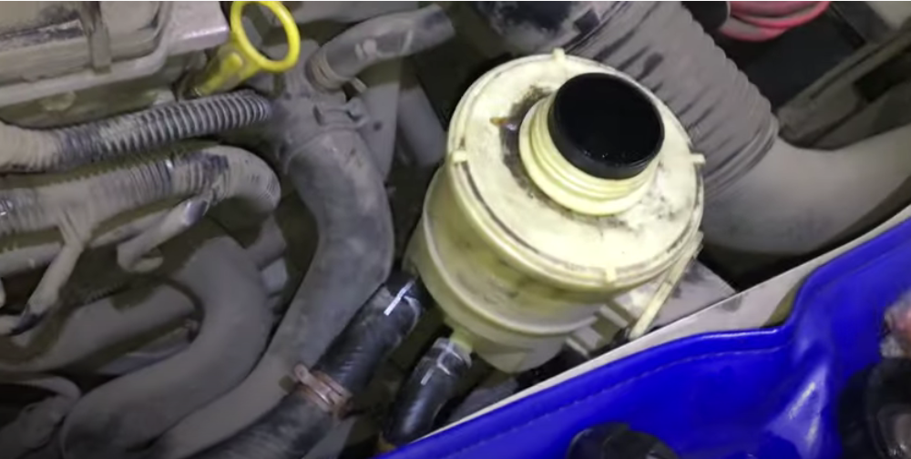 Замена жидкости ГУР на Lada Largus