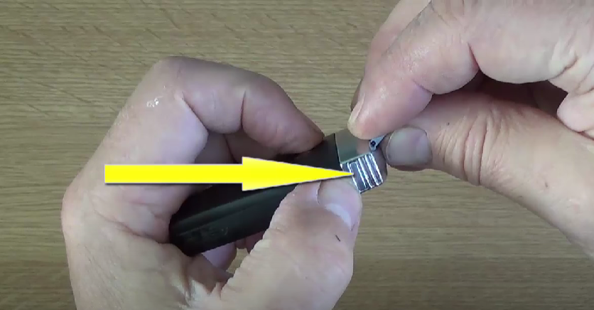 Как поменять батарейку в ключе Volkswagen Passat B6, B7, B8