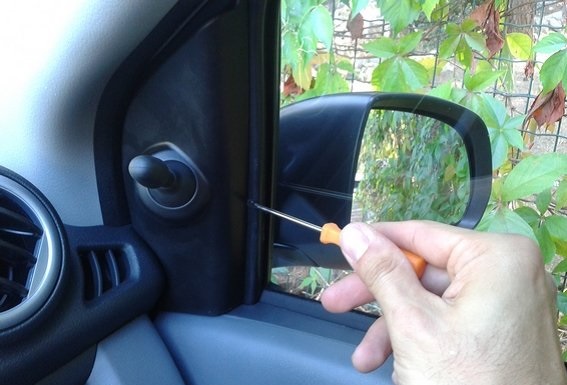 Снятие обшивки передней двери Suzuki Alto