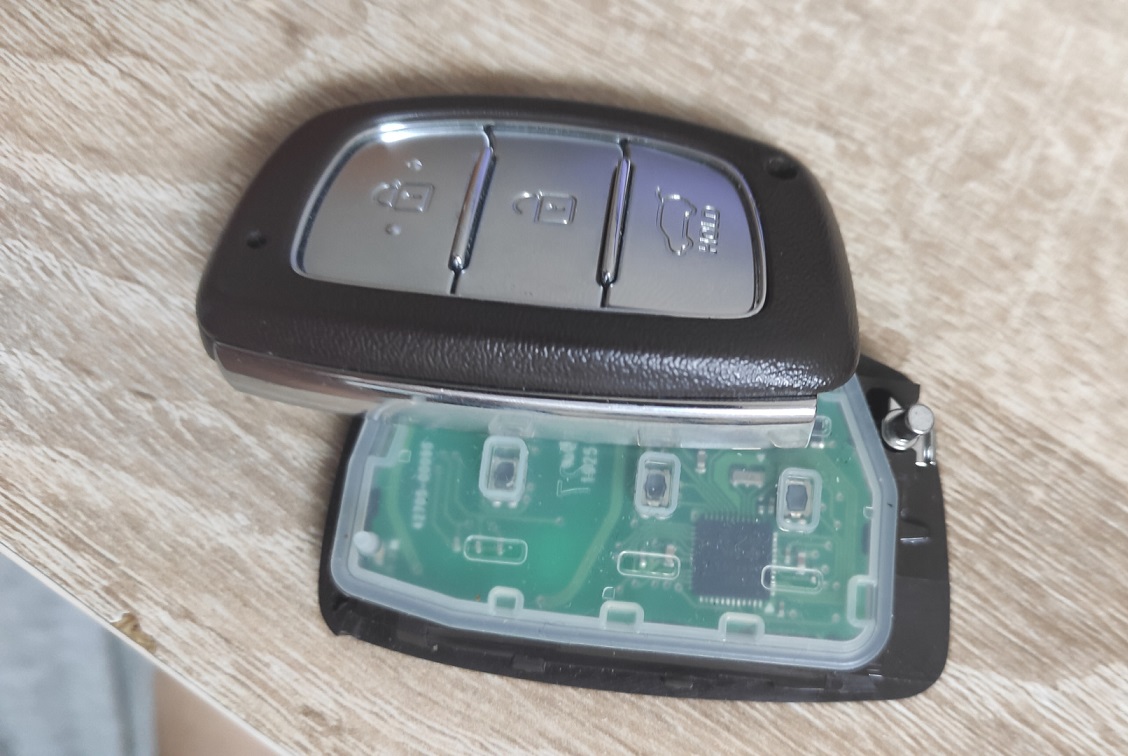 Ключи к автомобилю Hyundai Creta. Замена батарейки