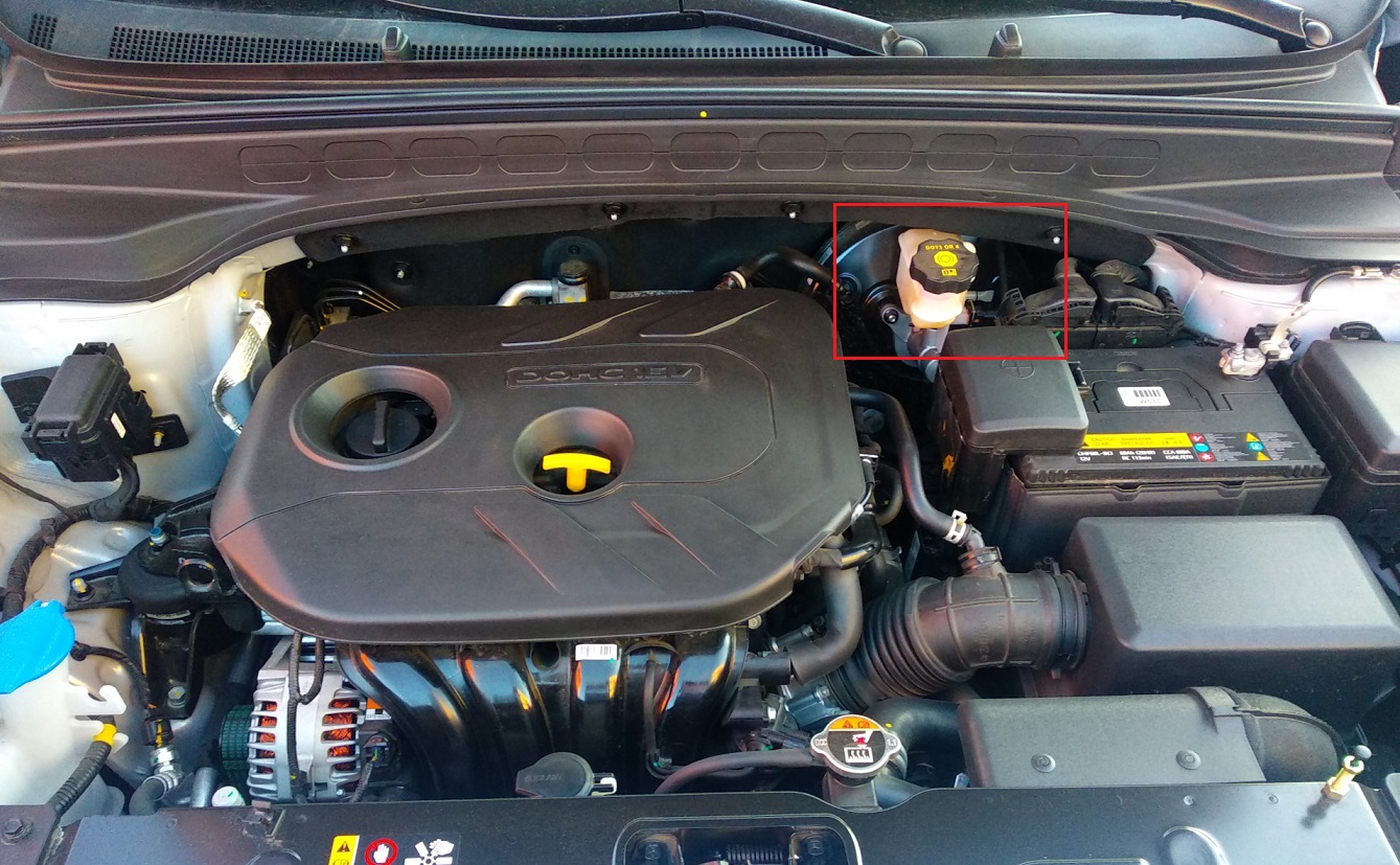 Проверка уровня тормозной жидкости Hyundai Creta