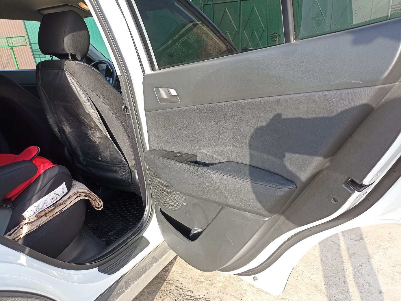Аварийное открывание двери багажника Hyundai Creta