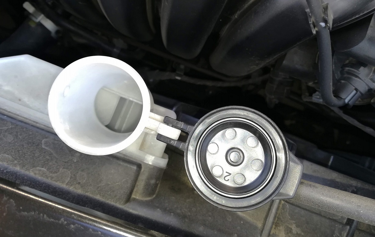 Замена датчика температуры охлаждающей жидкости Hyundai Creta