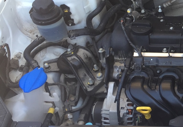 Замена правой опоры (подушки) двигателя Hyundai Creta
