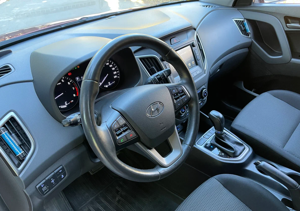 Снятие переднего плафона освещения Hyundai Creta
