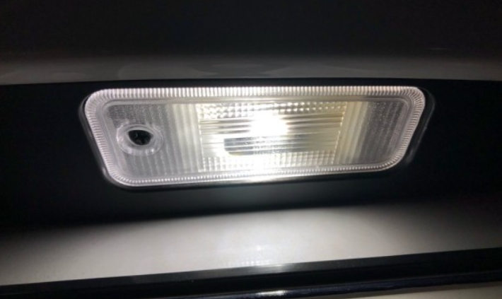 Замена фонаря освещения номерного знака Hyundai Creta