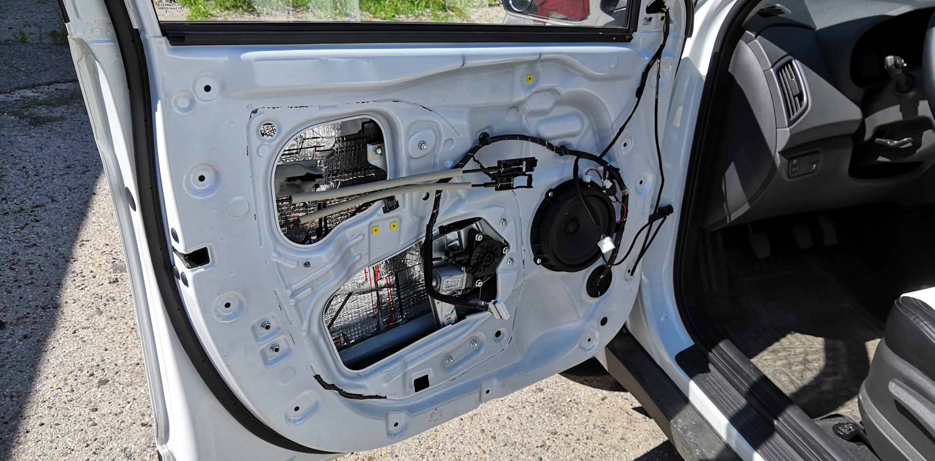 Замена стеклоподъемника передней двери Hyundai Creta