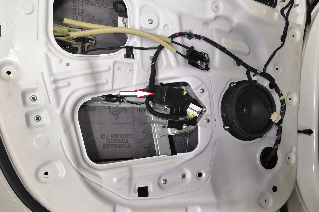 Замена стеклоподъемника передней двери Hyundai Creta