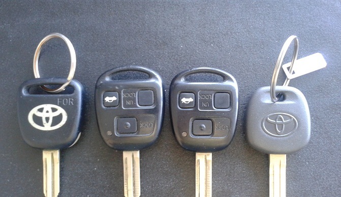 Комплект ключей Toyota Camry