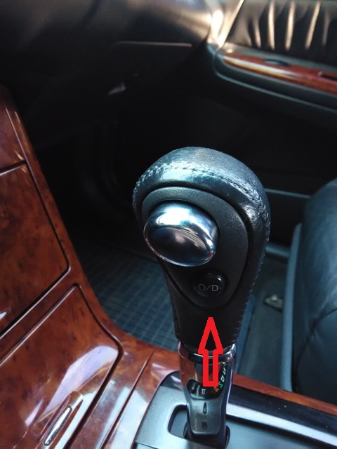 Выключатель понижающей передачи Toyota Camry