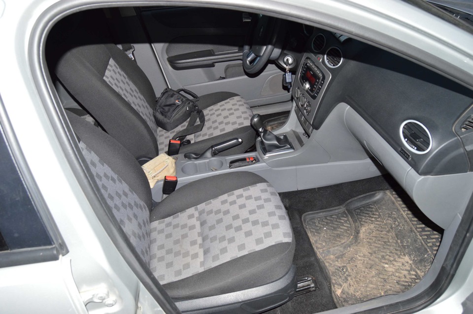 Обратно установленное сиденье на Ford Focus 2