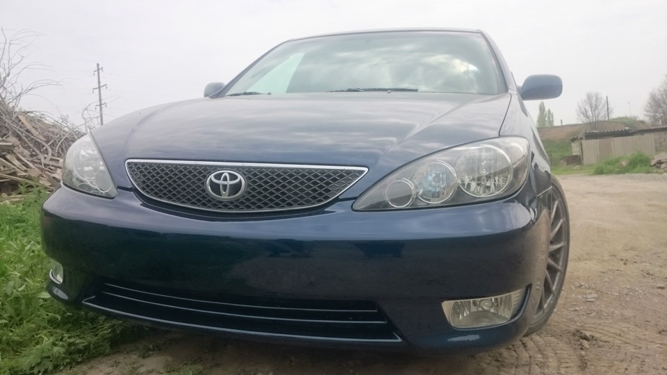 Результат чистки фар Toyota Camry 