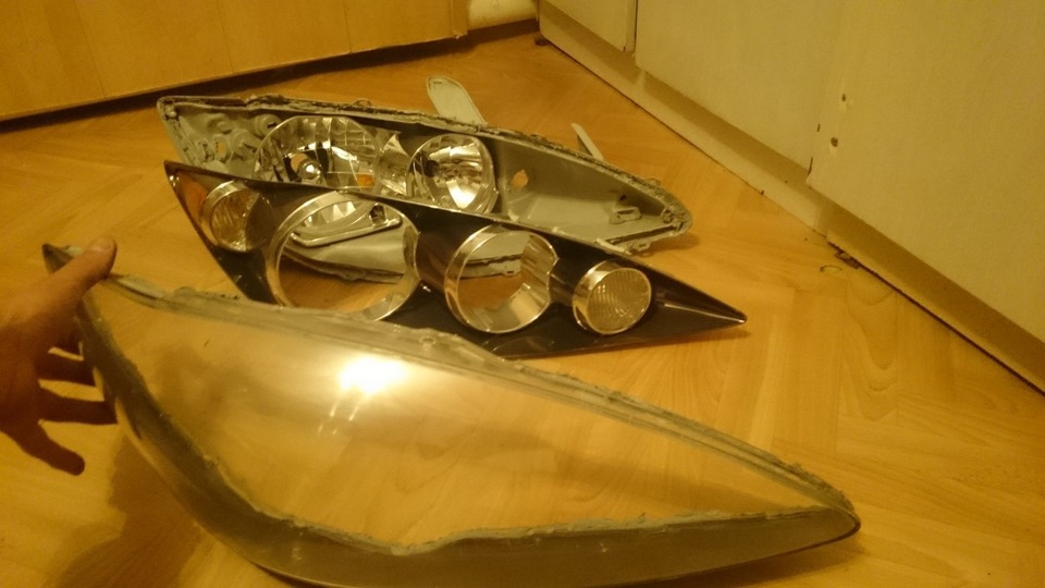 Сборка фары Toyota Camry 