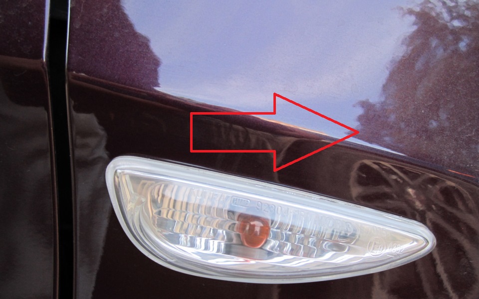 Снять указатель бокового поворота из крыла на автомобиле Hyundai Solaris