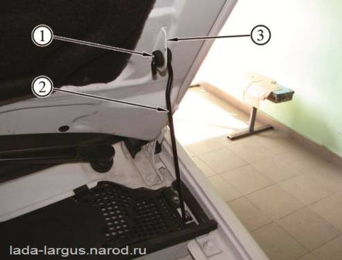 Снятие упора капота Lada Largus