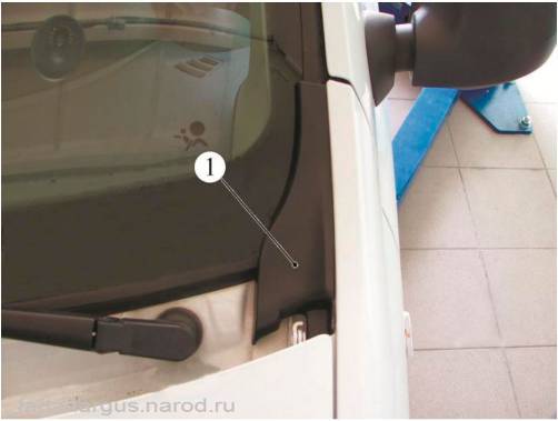 Снятие облицовки переднего крыла Lada Largus