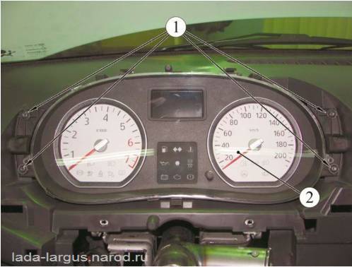 Крепление комбинации приборов Lada Largus