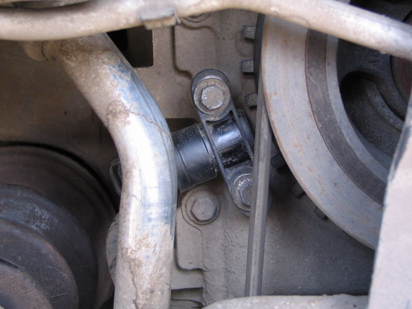 Датчик положения коленчатого вала на двигателях 1,8 и 2,0 л R4 Duratec-HE 16V Ford Focus 2