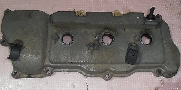 Крышка головки блока цилиндров двигателя 1MZ-FE Toyota Camry 