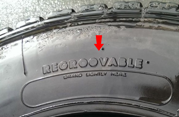 Маркировка шин Regroovable на автомобиле Hyundai Solaris 2010-2016