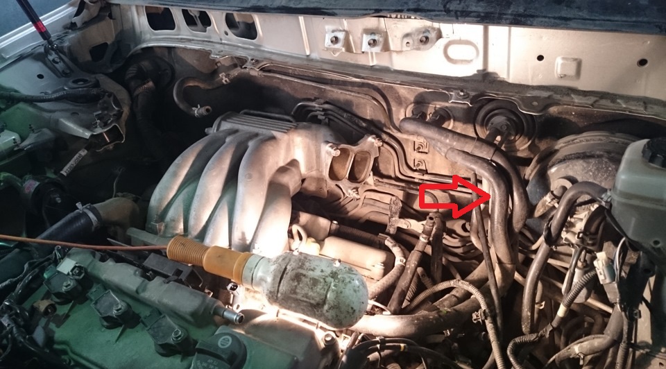 Патрубок системы охлаждения Toyota Camry 