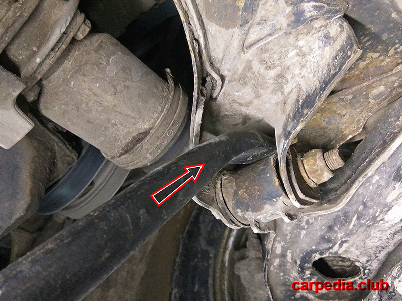 Крепление рычага подвески к поперечной балке Fiat Doblo I 2001 - 2014