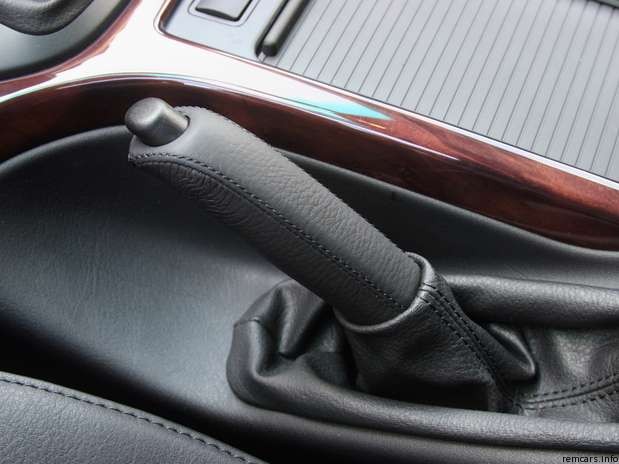Стояночный тормоз Toyota Camry