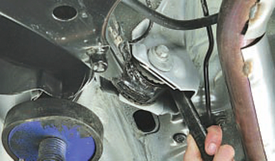 Проверка технического состояния деталей задней подвески на автомобиле Chery Tiggo