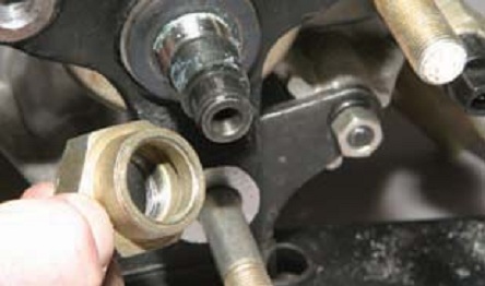 Гайка фланца коробки передач Chevrolet Niva